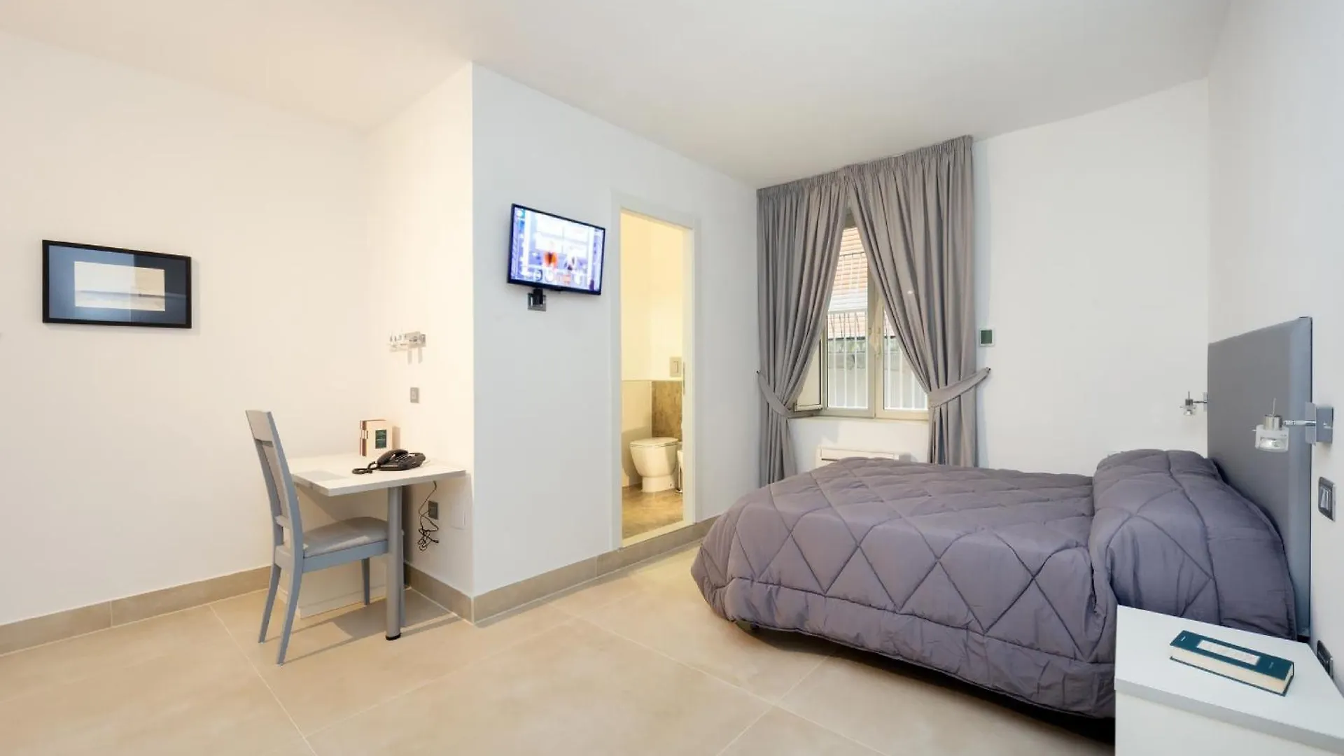 Il Tesoro Smart Suite & SPA Naples Hotel