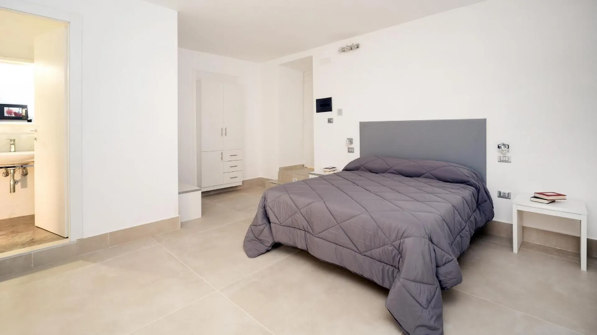 Il Tesoro Smart Suite & SPA Naples Italie