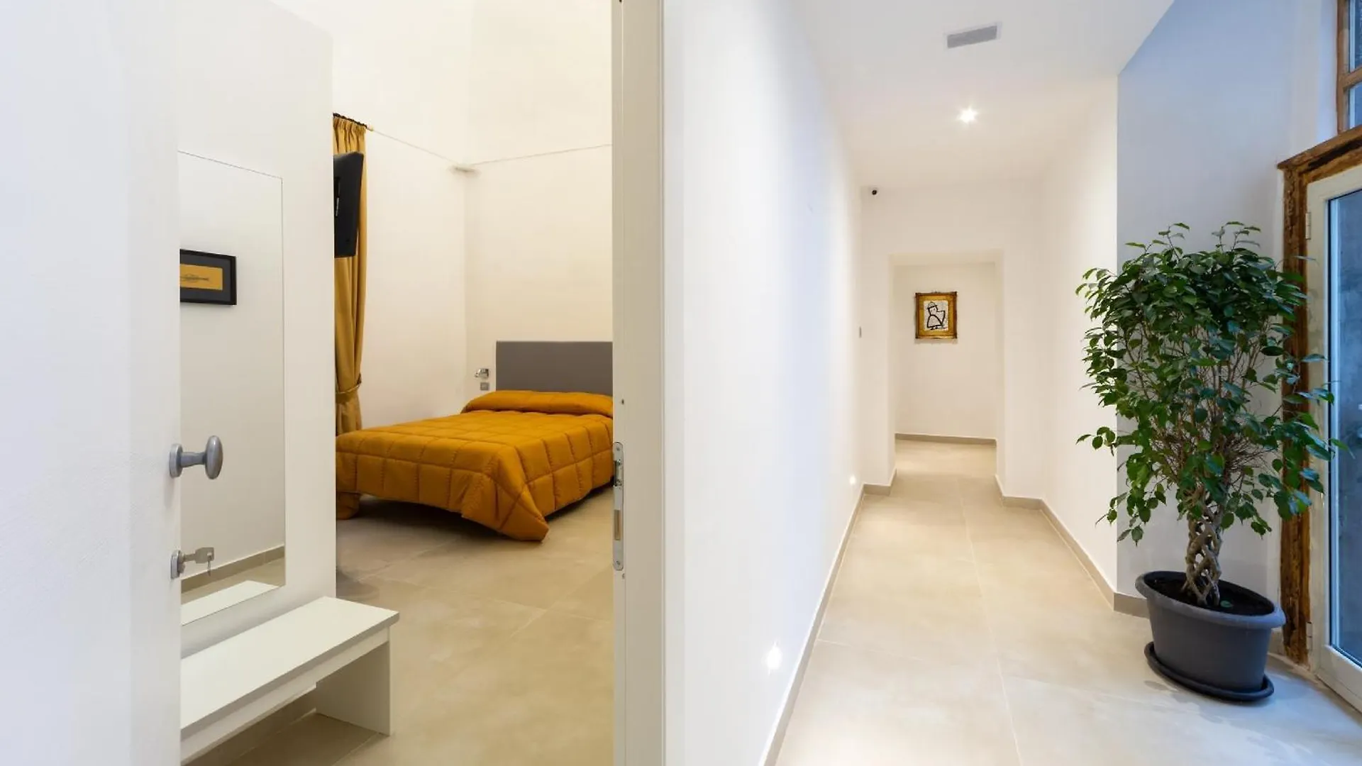 Il Tesoro Smart Suite & SPA Naples Hotel