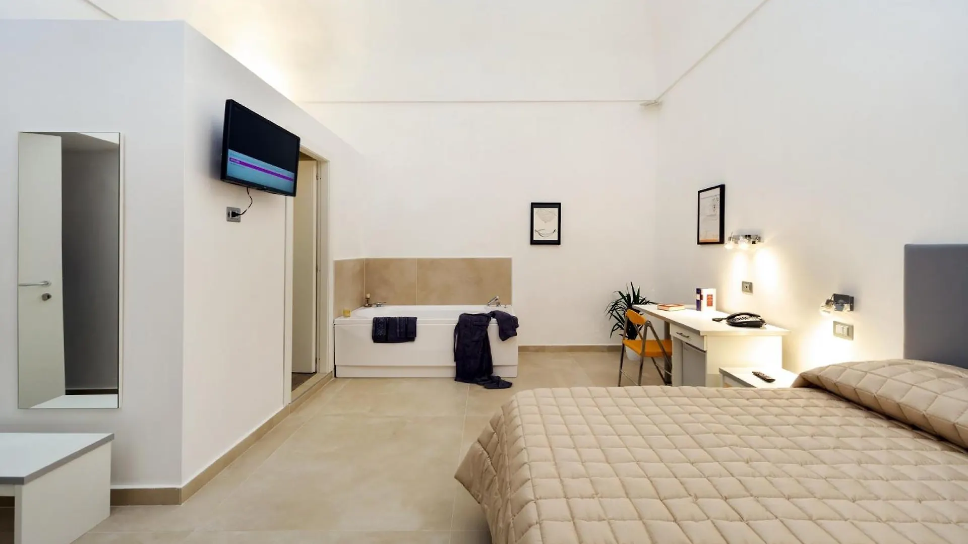 Il Tesoro Smart Suite & SPA Naples