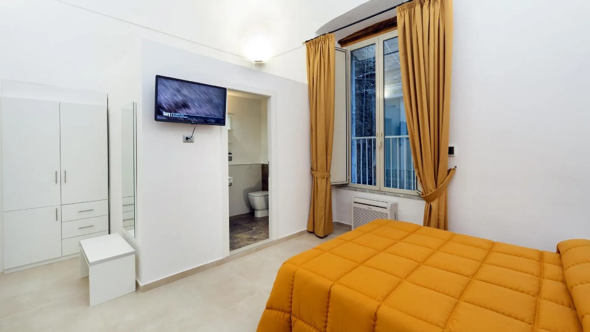 *** Hotel Il Tesoro Smart Suite & SPA Naples Italie