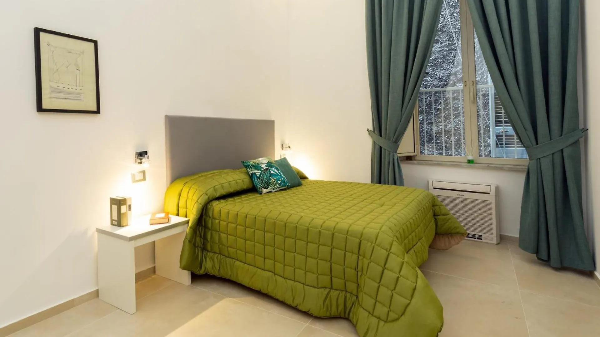 Il Tesoro Smart Suite & SPA Naples 3*,  Italie