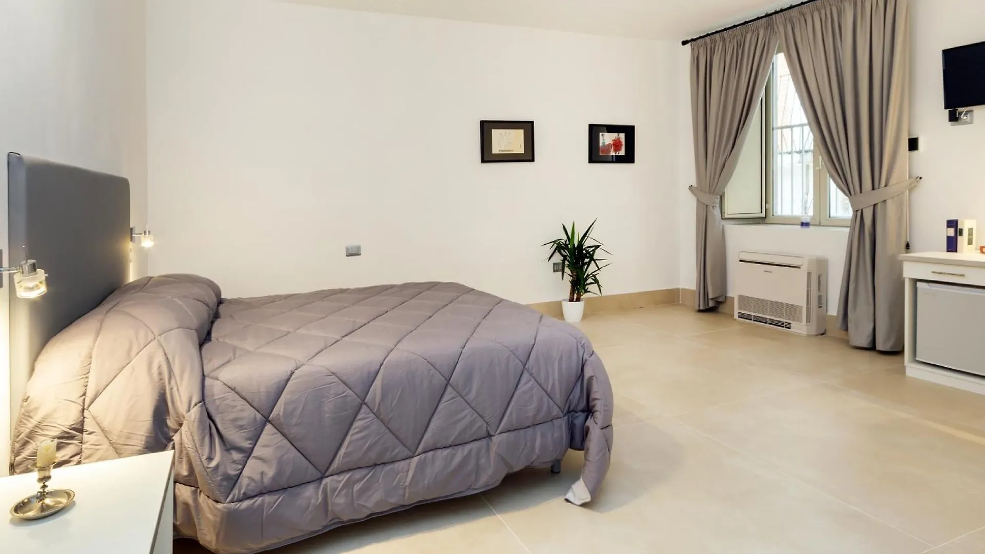 Il Tesoro Smart Suite & SPA Naples Hotel